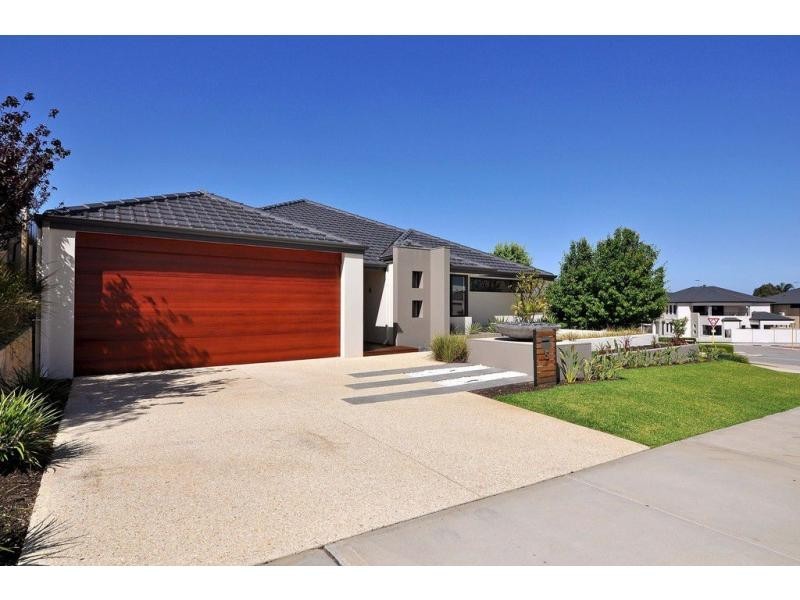 5 Belcastro Way, Madeley WA 6065