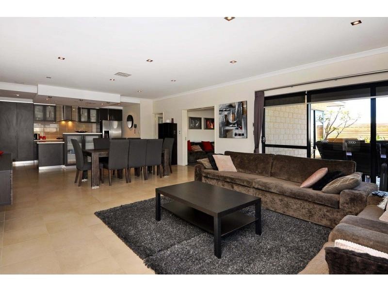 5 Belcastro Way, Madeley WA 6065