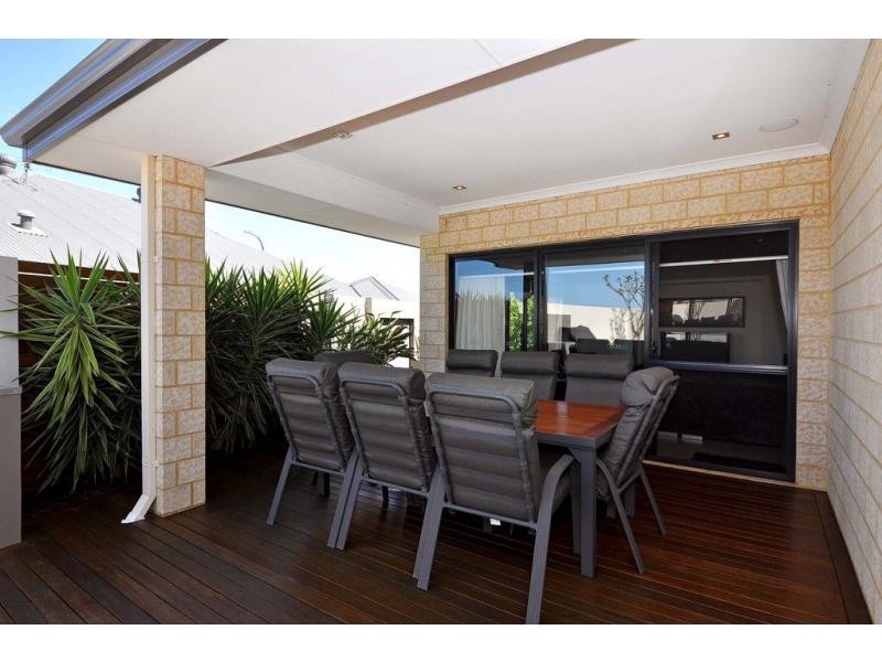 5 Belcastro Way, Madeley WA 6065