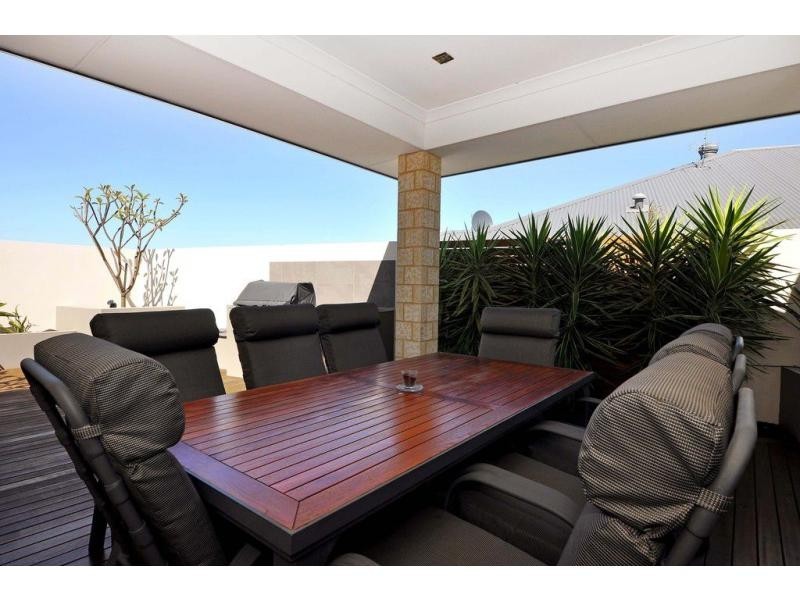 5 Belcastro Way, Madeley WA 6065