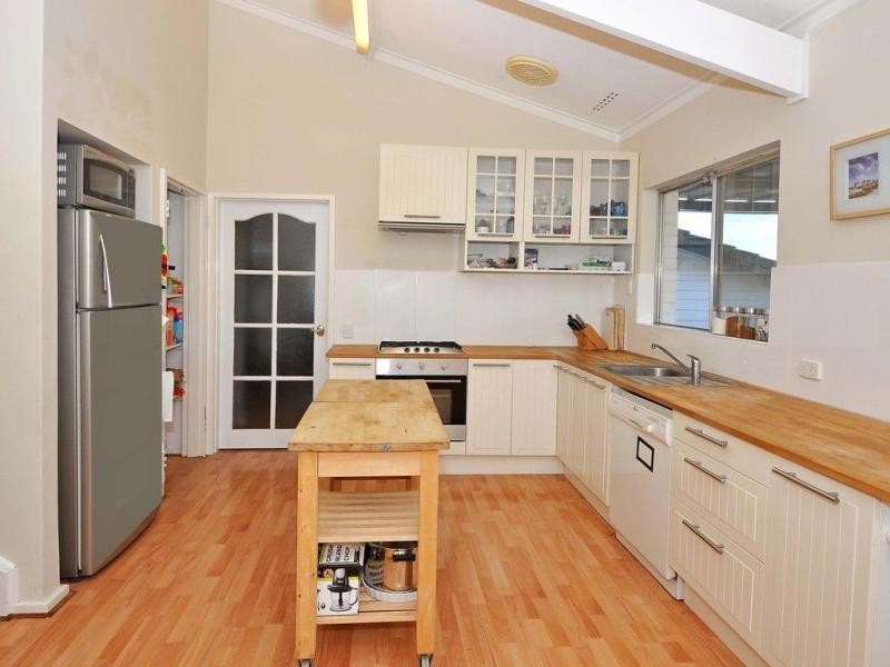 39 Farnley Way, Duncraig WA 6023