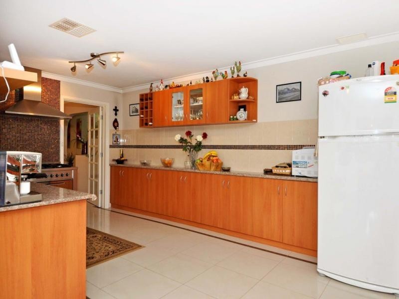 3 Bage Court, Hillarys WA 6025