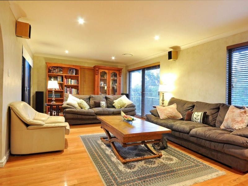 17 Wade Close, Duncraig WA 6023