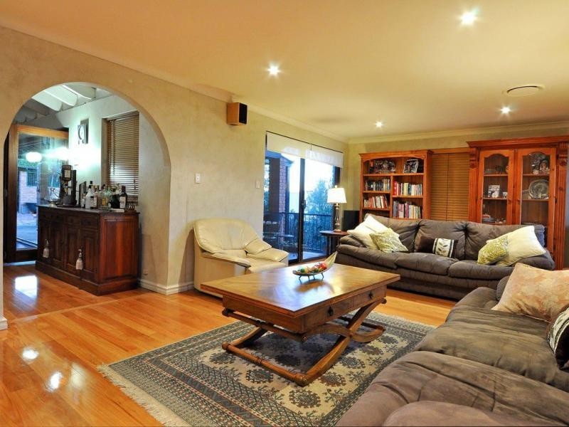 17 Wade Close, Duncraig WA 6023