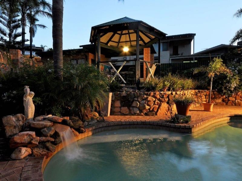 17 Wade Close, Duncraig WA 6023