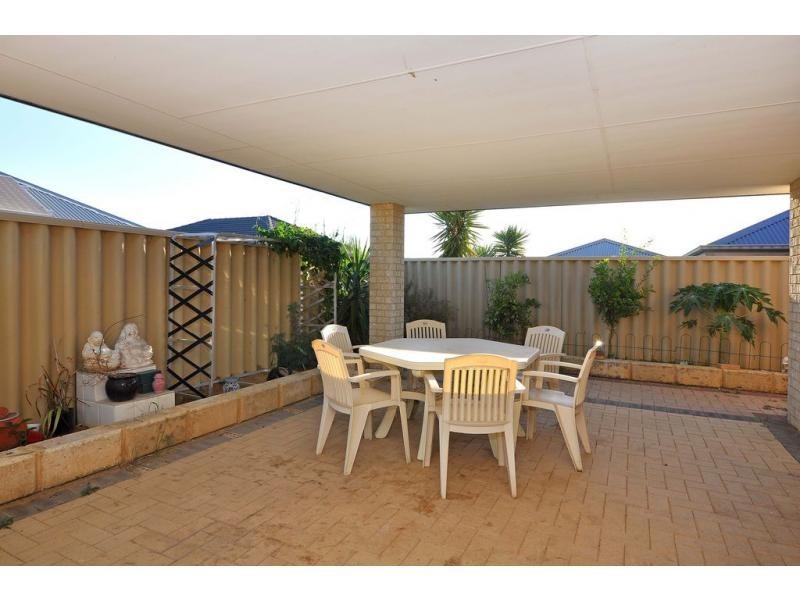 8 Hapuna Street, Butler WA 6036