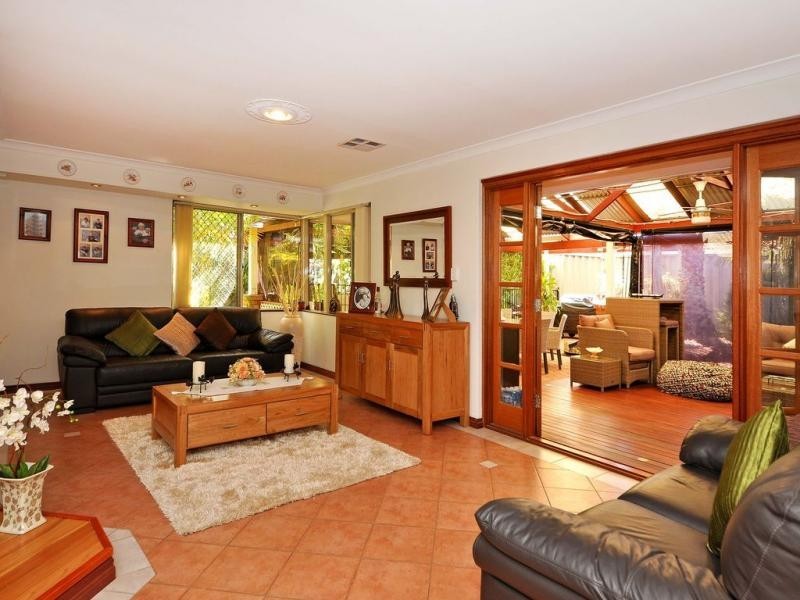 43 Keatley Crescent, Woodvale WA 6026