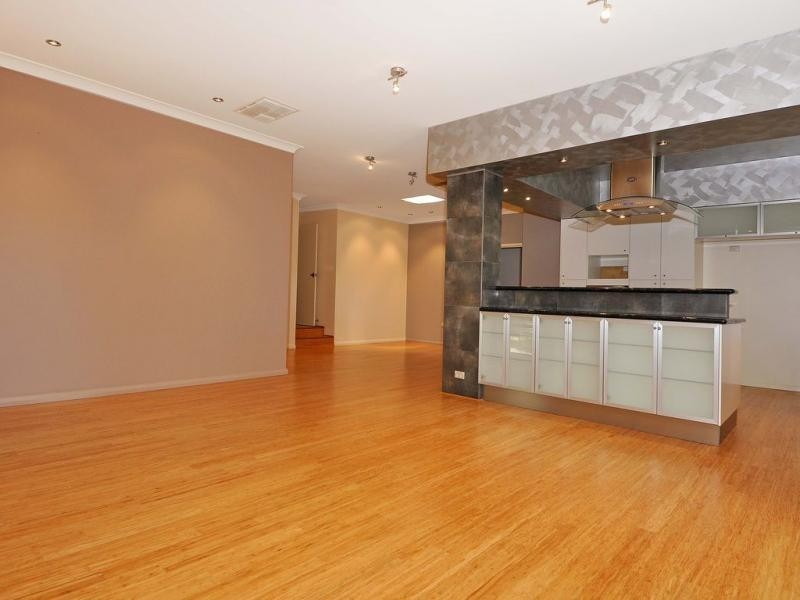 9 Calgary Place, Kingsley WA 6026