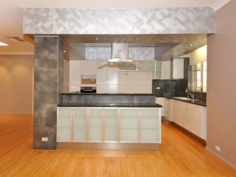 9 Calgary Place, Kingsley WA 6026