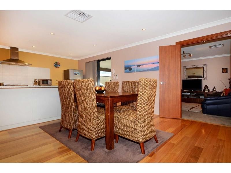 7 Lakewood Terrace, Clarkson WA 6030