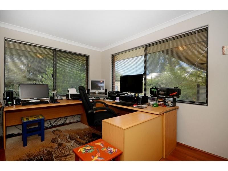 45 Palmerston Crescent, Tapping WA 6065