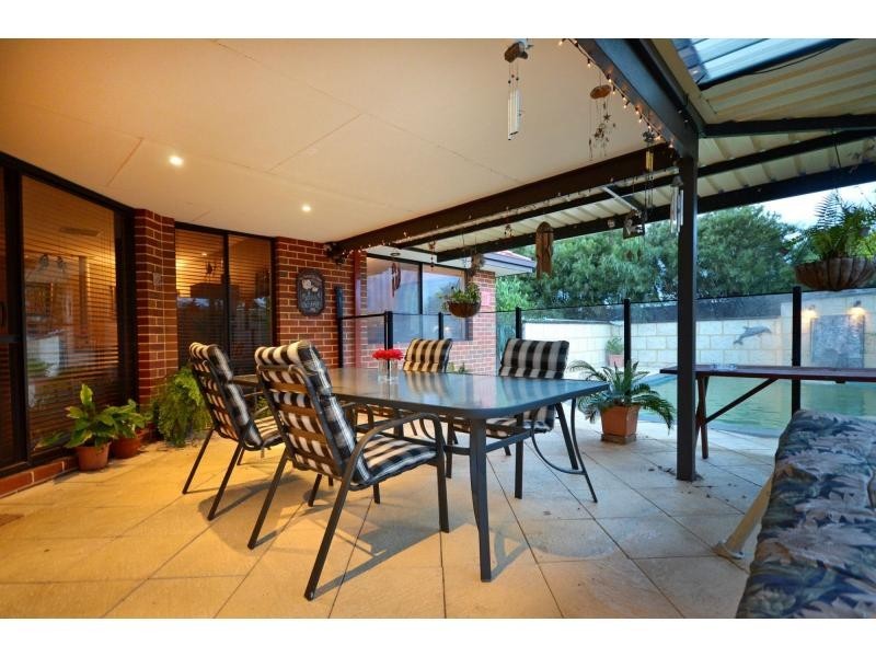 45 Palmerston Crescent, Tapping WA 6065