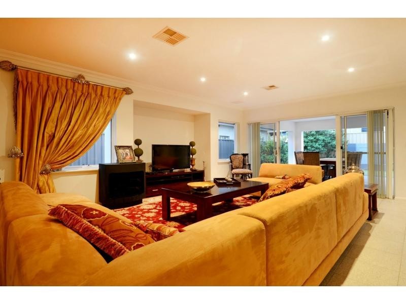 14 Sycon Way, Karrinyup WA 6018