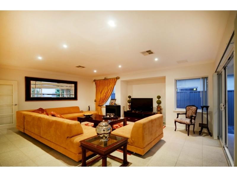 14 Sycon Way, Karrinyup WA 6018