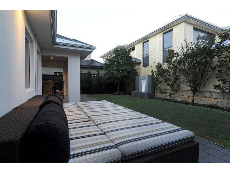 14 Sycon Way, Karrinyup WA 6018