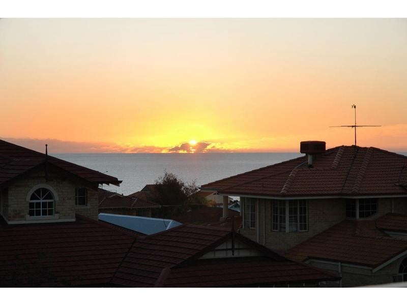 2 Latifa Close, Ocean Reef WA 6027