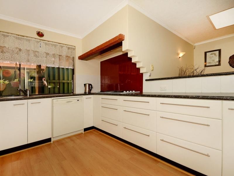 21 Comstock Way, Woodvale WA 6026