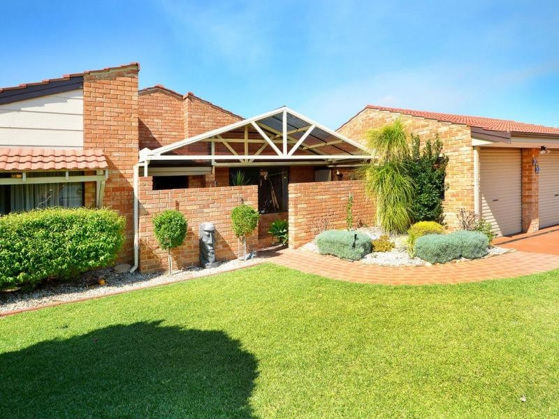 21 Comstock Way, Woodvale WA 6026