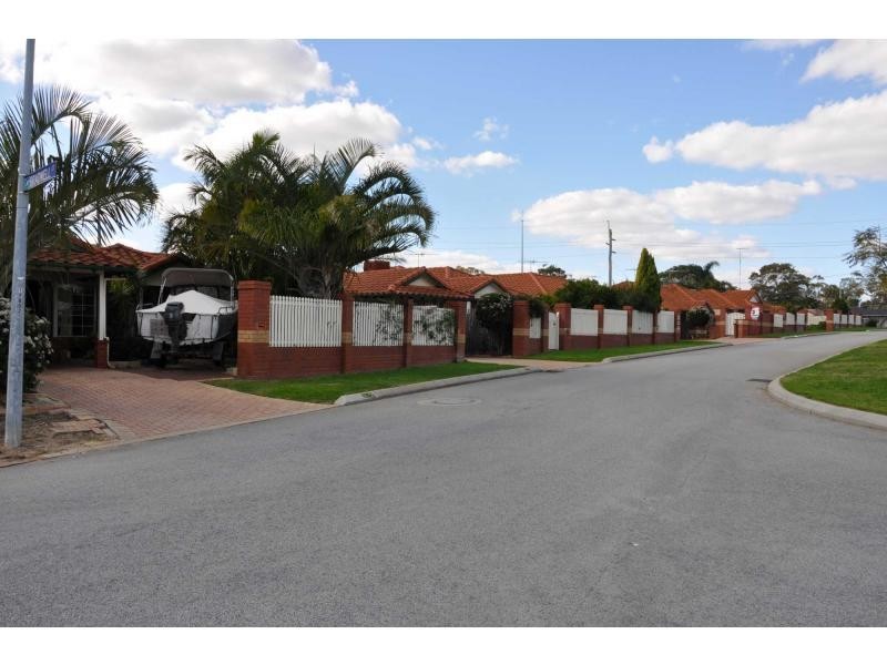 Unit 9/2 Corander Gardens, Carine WA 6020