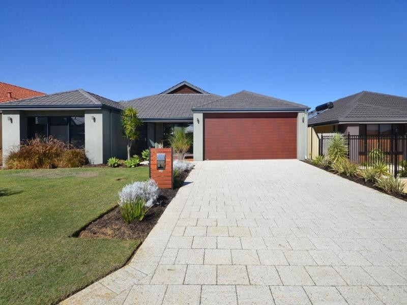 14 Lakewood Terrace, Clarkson WA 6030