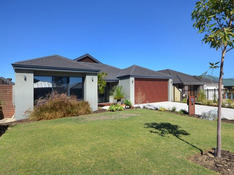 14 Lakewood Terrace, Clarkson WA 6030