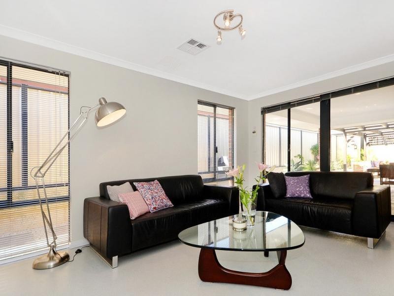 14 Lakewood Terrace, Clarkson WA 6030