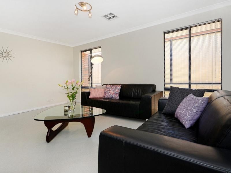 14 Lakewood Terrace, Clarkson WA 6030