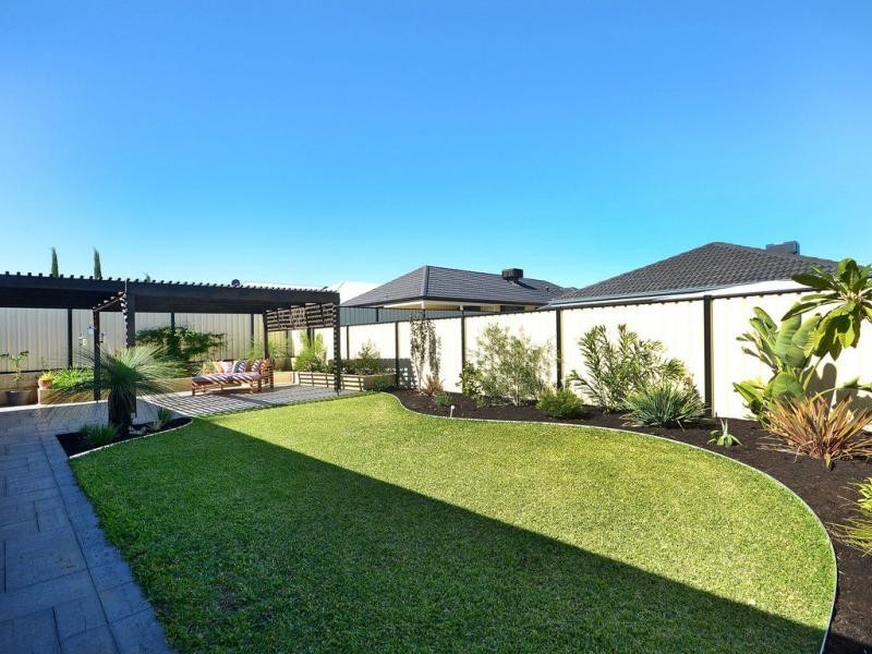 14 Lakewood Terrace, Clarkson WA 6030