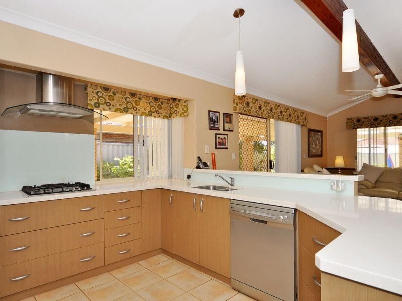 35 Glencoe Loop, Kinross WA 6028