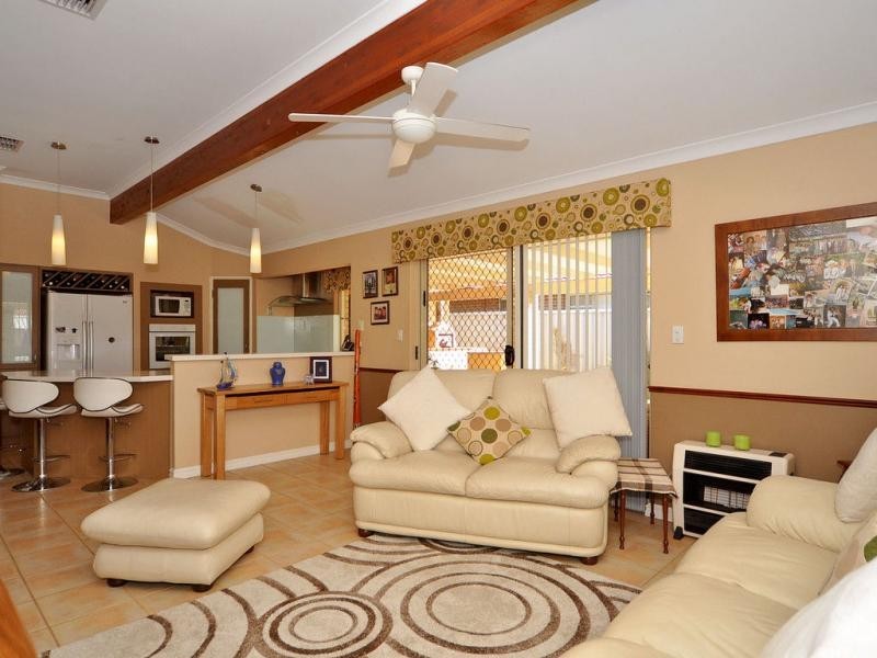 35 Glencoe Loop, Kinross WA 6028