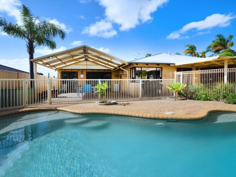 33 Firwood Trail, Woodvale WA 6026