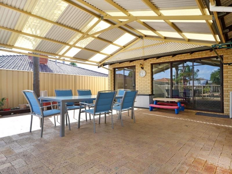 33 Firwood Trail, Woodvale WA 6026