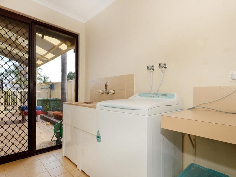 33 Firwood Trail, Woodvale WA 6026