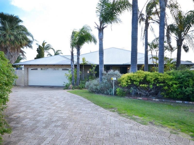 33 Firwood Trail, Woodvale WA 6026