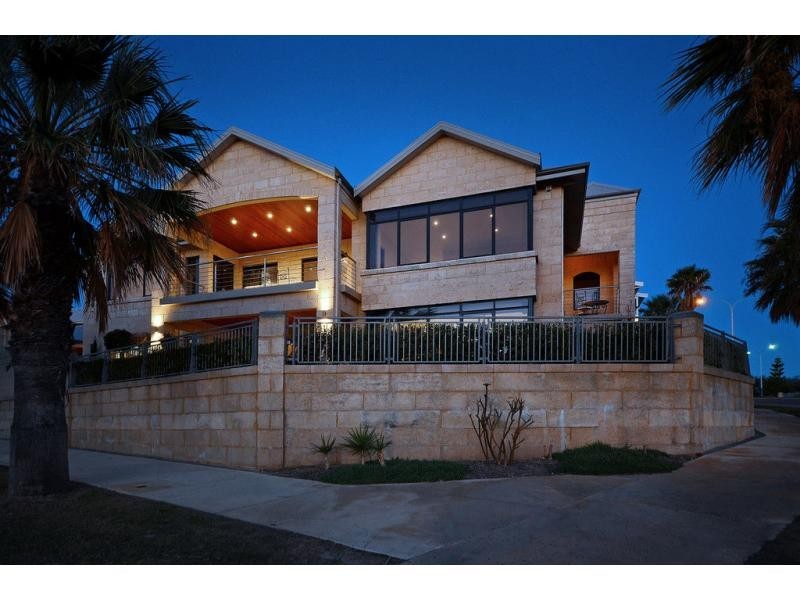 10 Ocean Falls Boulevard, Mindarie WA 6030