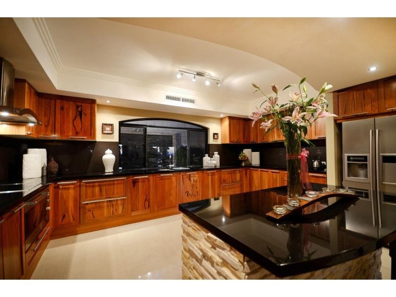 10 Ocean Falls Boulevard, Mindarie WA 6030