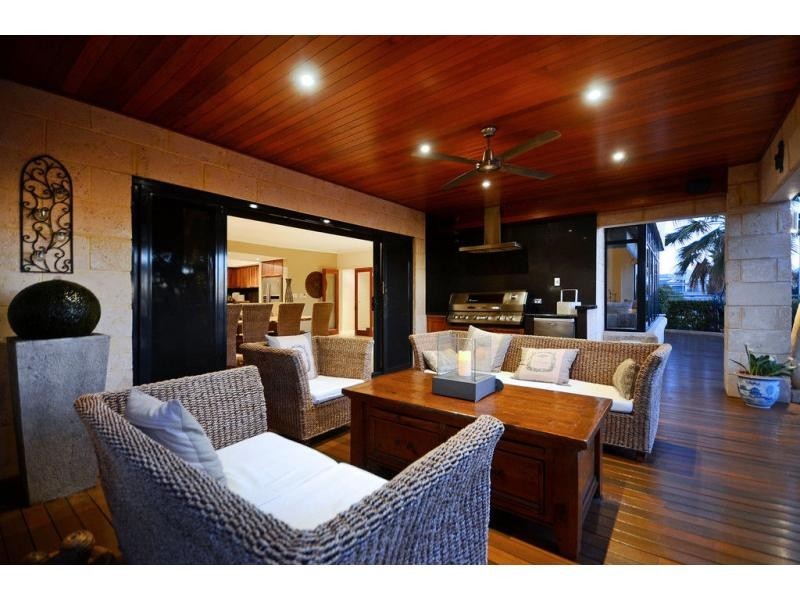 10 Ocean Falls Boulevard, Mindarie WA 6030