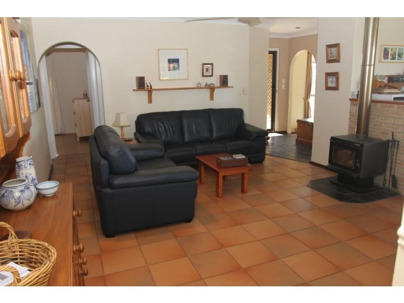 14 Bannister Road, Padbury WA 6025