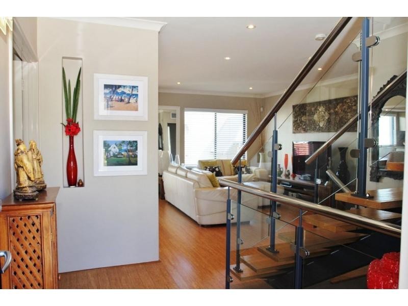 27 Toulon Circle, Mindarie WA 6030