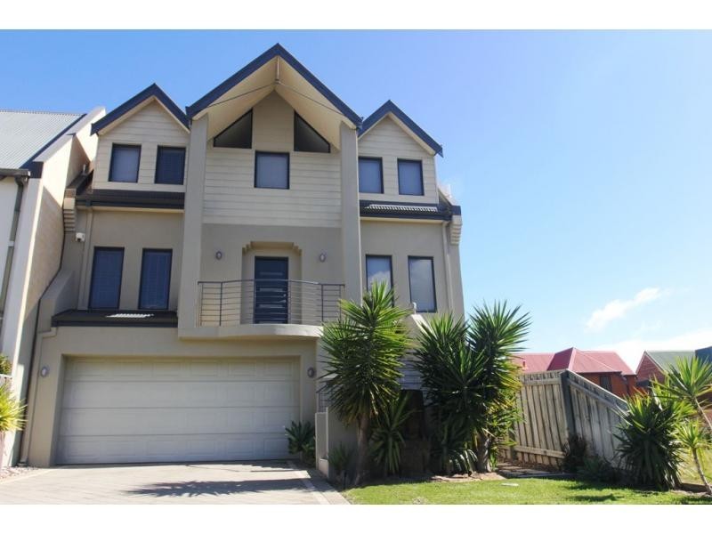 27 Toulon Circle, Mindarie WA 6030