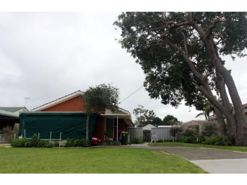 5 Keeley Way, Girrawheen WA 6064