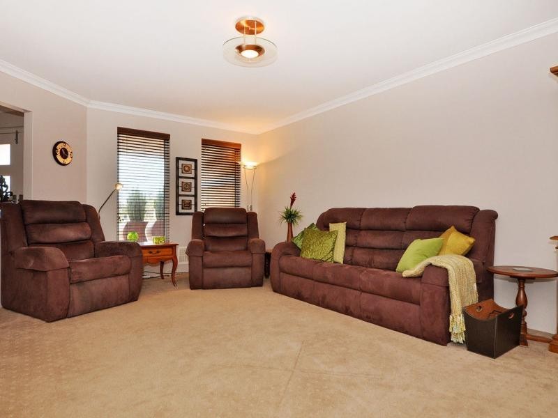 11 Hewlett Turn, Tapping WA 6065