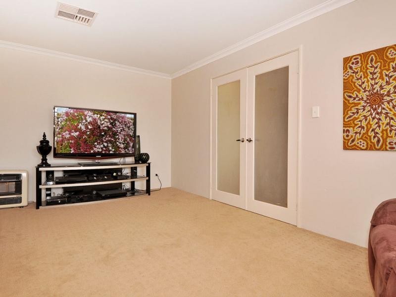 11 Hewlett Turn, Tapping WA 6065