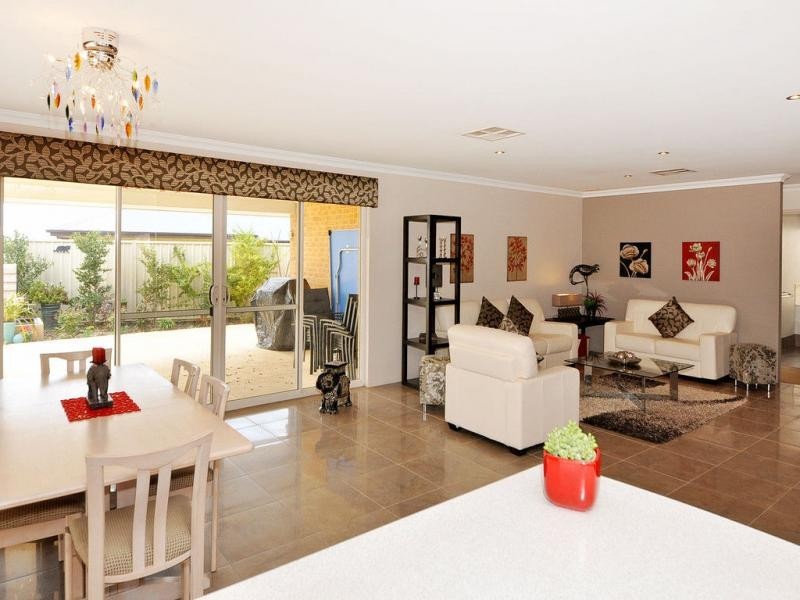 11 Hewlett Turn, Tapping WA 6065