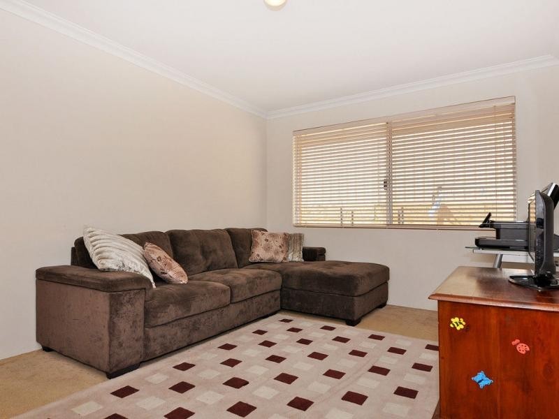 11 Hewlett Turn, Tapping WA 6065