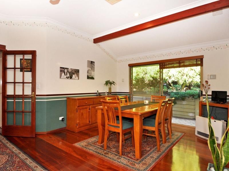 24 Castlegate Way, Woodvale WA 6026