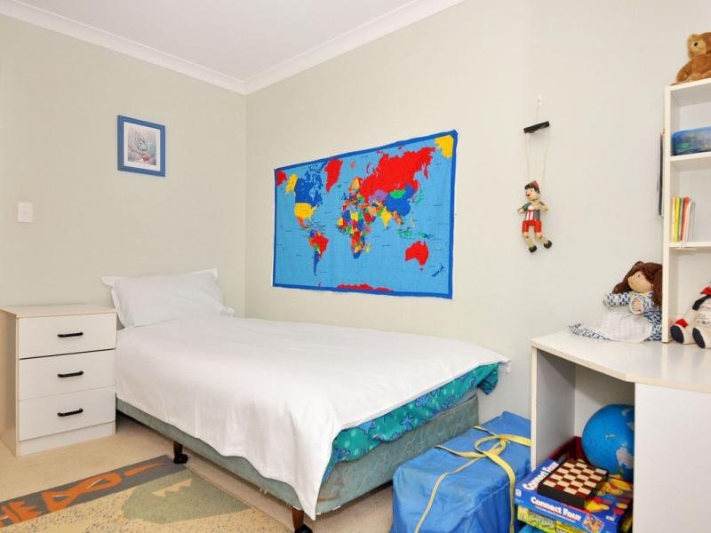 24 Castlegate Way, Woodvale WA 6026