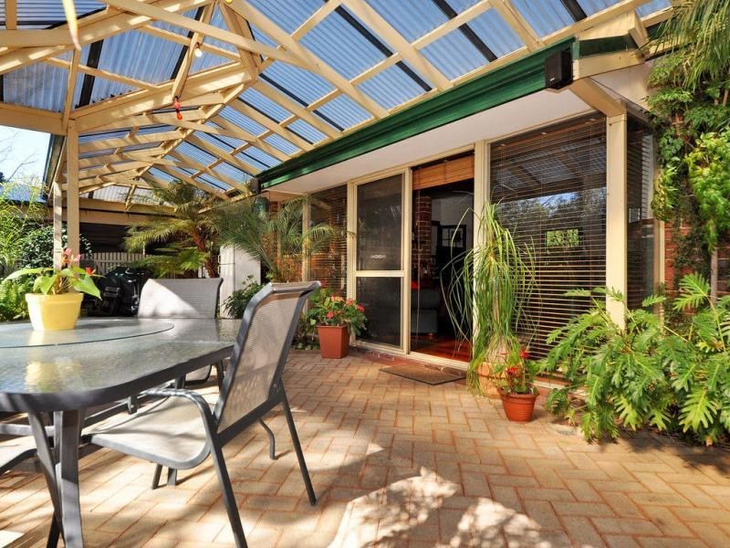 24 Castlegate Way, Woodvale WA 6026