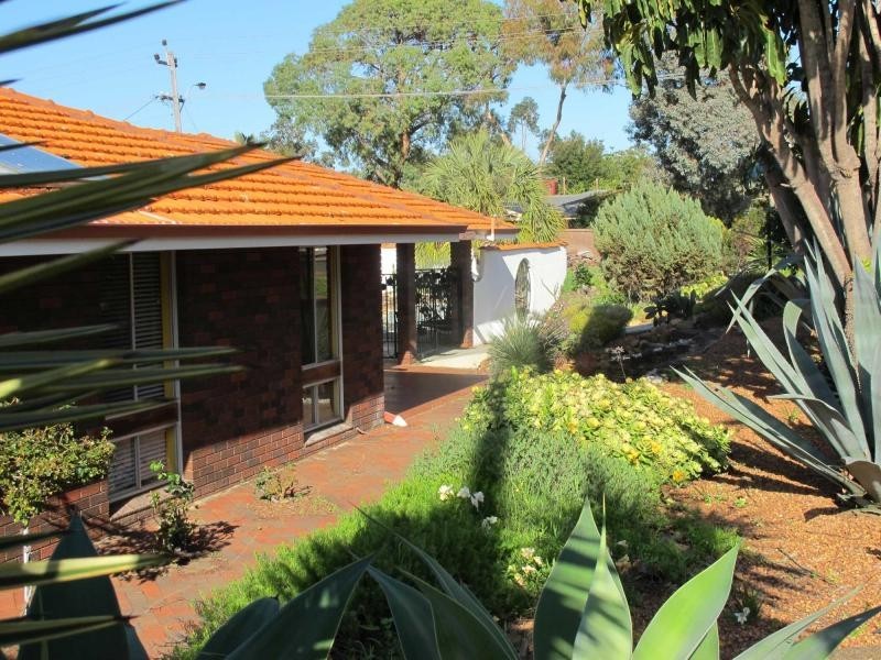 94 Barker Drive, Duncraig WA 6023