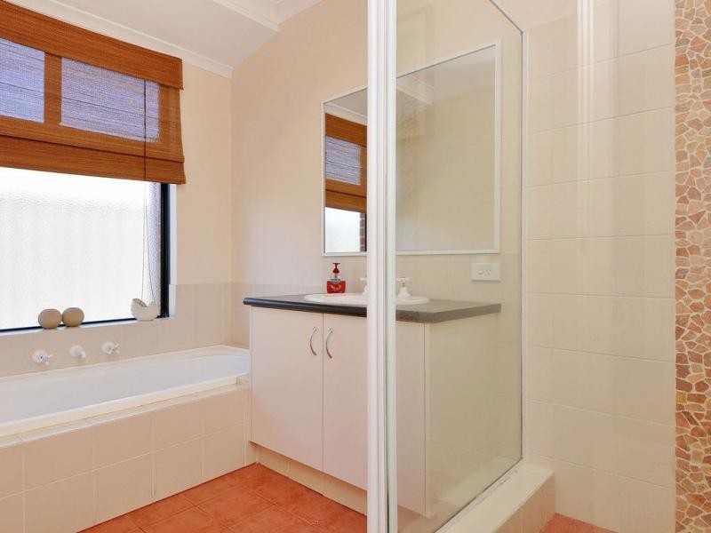 6 Waite Ridge, Aveley WA 6069